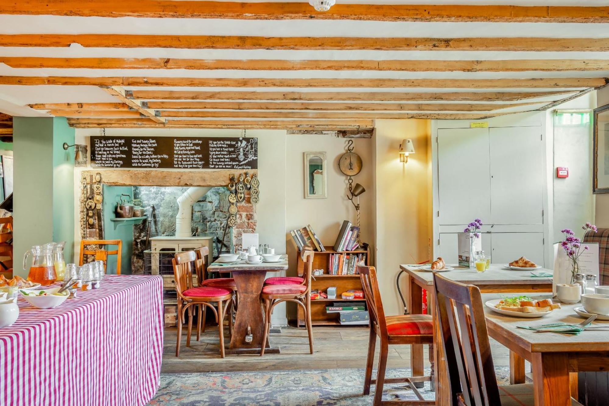 Tiger Inn - Elizabeth Eastdean Екстер'єр фото